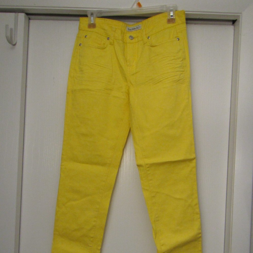 Cielo Women's Bright Yellow Skinny Jeans
